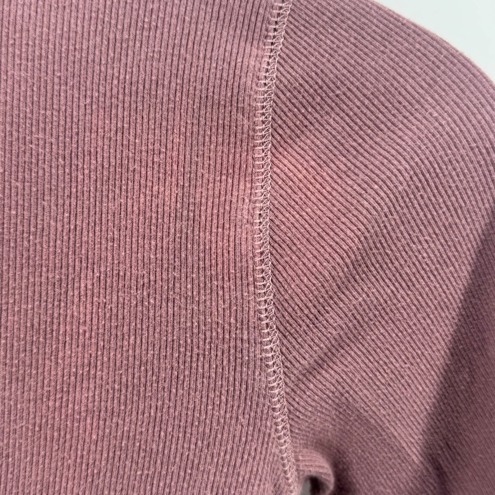 Abercrombie & Fitch‎ Womens Small Mauve Ribbed Long Sleeve Henley V-Neck Top - Picture 6 of 8
